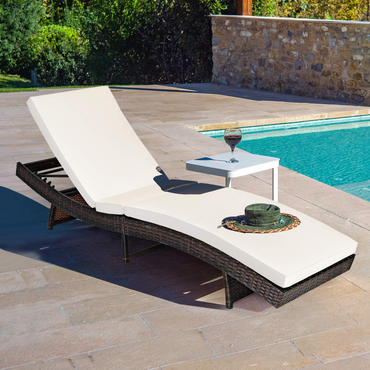 Chaise longue pliante d'extérieur Tangkula, chaise longue de patio en rotin avec coussin épais amovible, 5 niveaux réglables