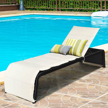 Chaise longue d'extérieur Tangkula, transat inclinable en rotin réglable sur 5 positions