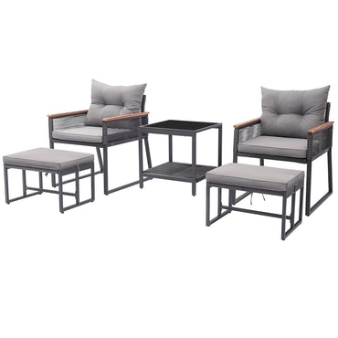 Tangkula Ensemble de conversation d'extérieur 5 pièces, fauteuils en rotin avec table d'appoint à 2 niveaux et 2 poufs