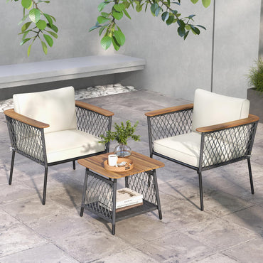 Ensemble de mobilier de patio Tangkula 3 pièces, ensemble de chaises en rotin avec table basse à 2 niveaux, accoudoirs et plateau en bois d'acacia, coussins moelleux pour l'assise et le dossier