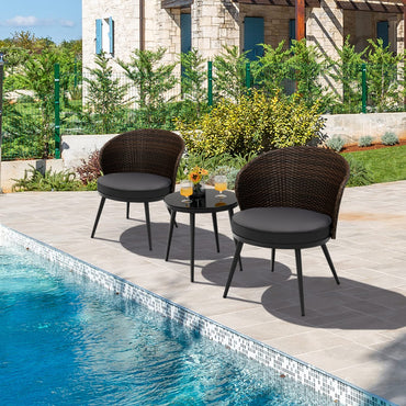Ensemble de bistrot 3 pièces Tangkula en rotin pour terrasse avec 2 coussins de siège, plateau en verre trempé (gris)