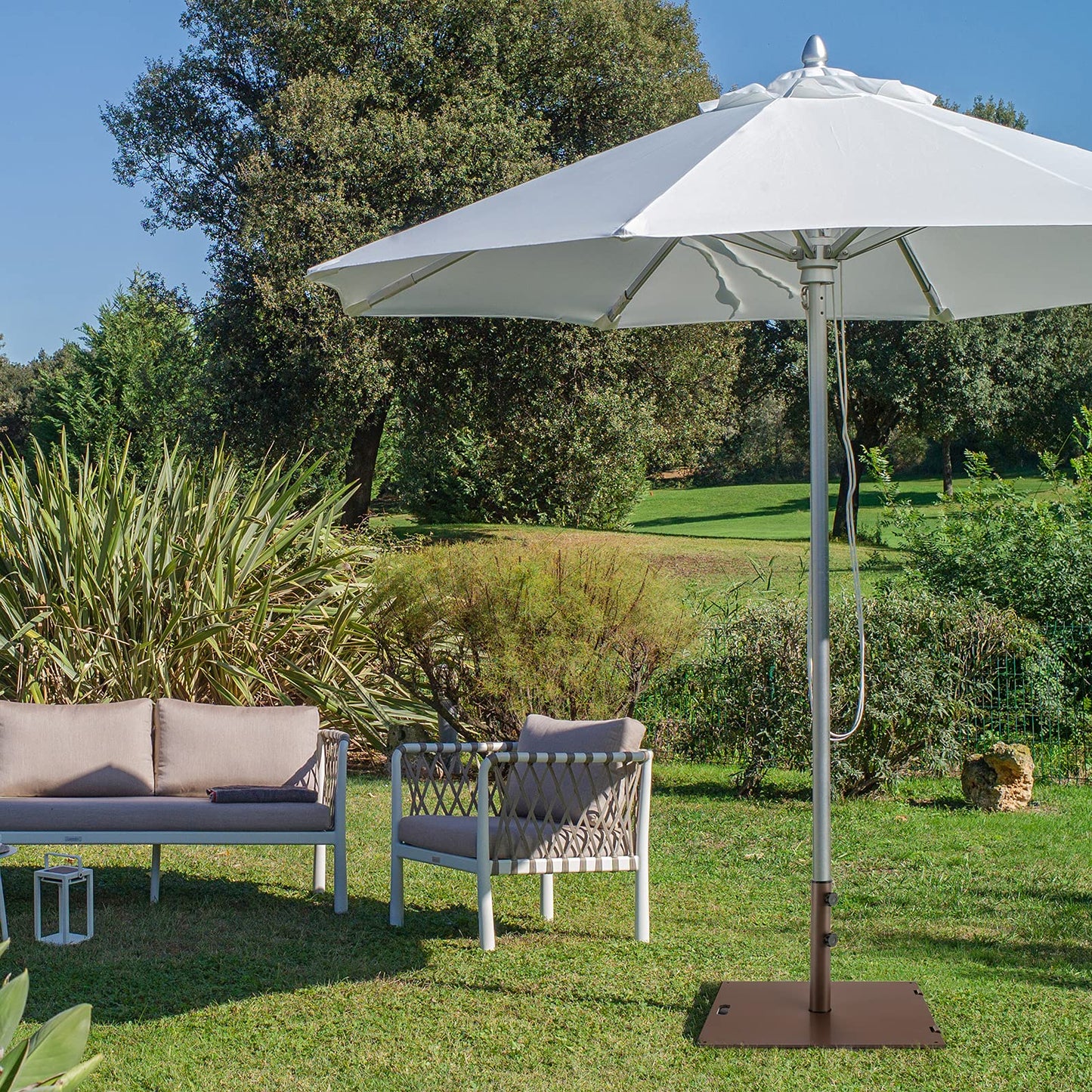 Tangkula 50LBS Patio Umbrella Base with 2 Tightening Knobs & 2 Wheels