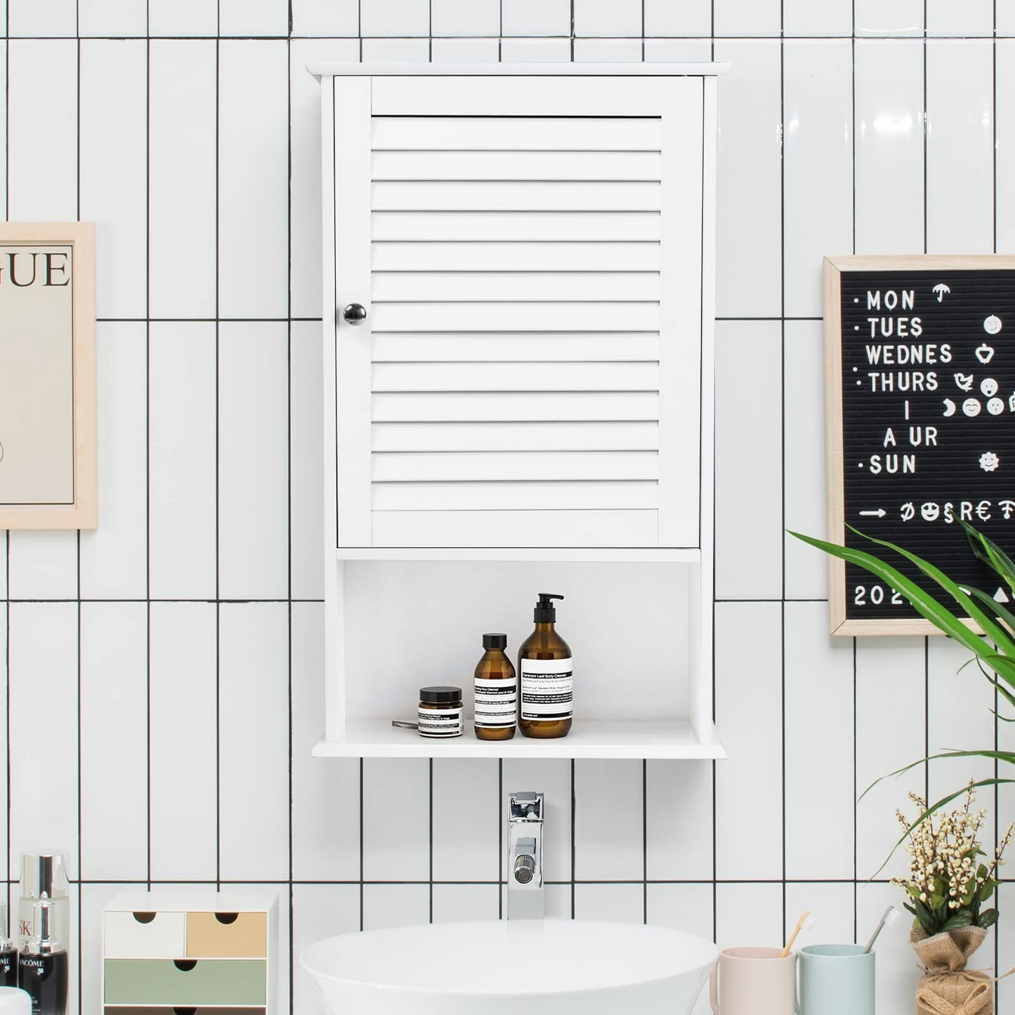 Tangkula Medicine Cabinet, Wall Mounted Bathroom Cabinet Single Door Wooden Bathroom Wall Cabinet with Adjustable Shelf