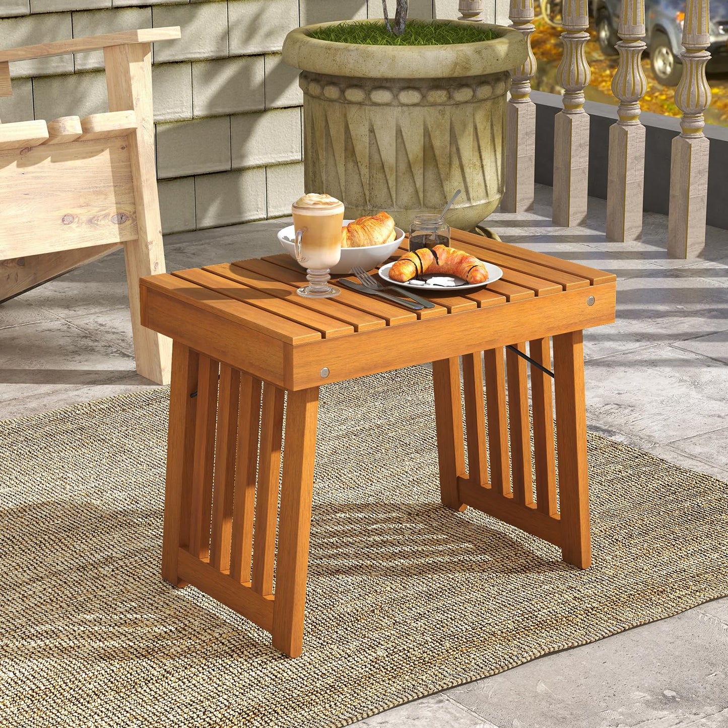 Tangkula Table d'appoint pliable pour patio, Table basse d'extérieur pliable en bois d'acacia avec plateau à lattes