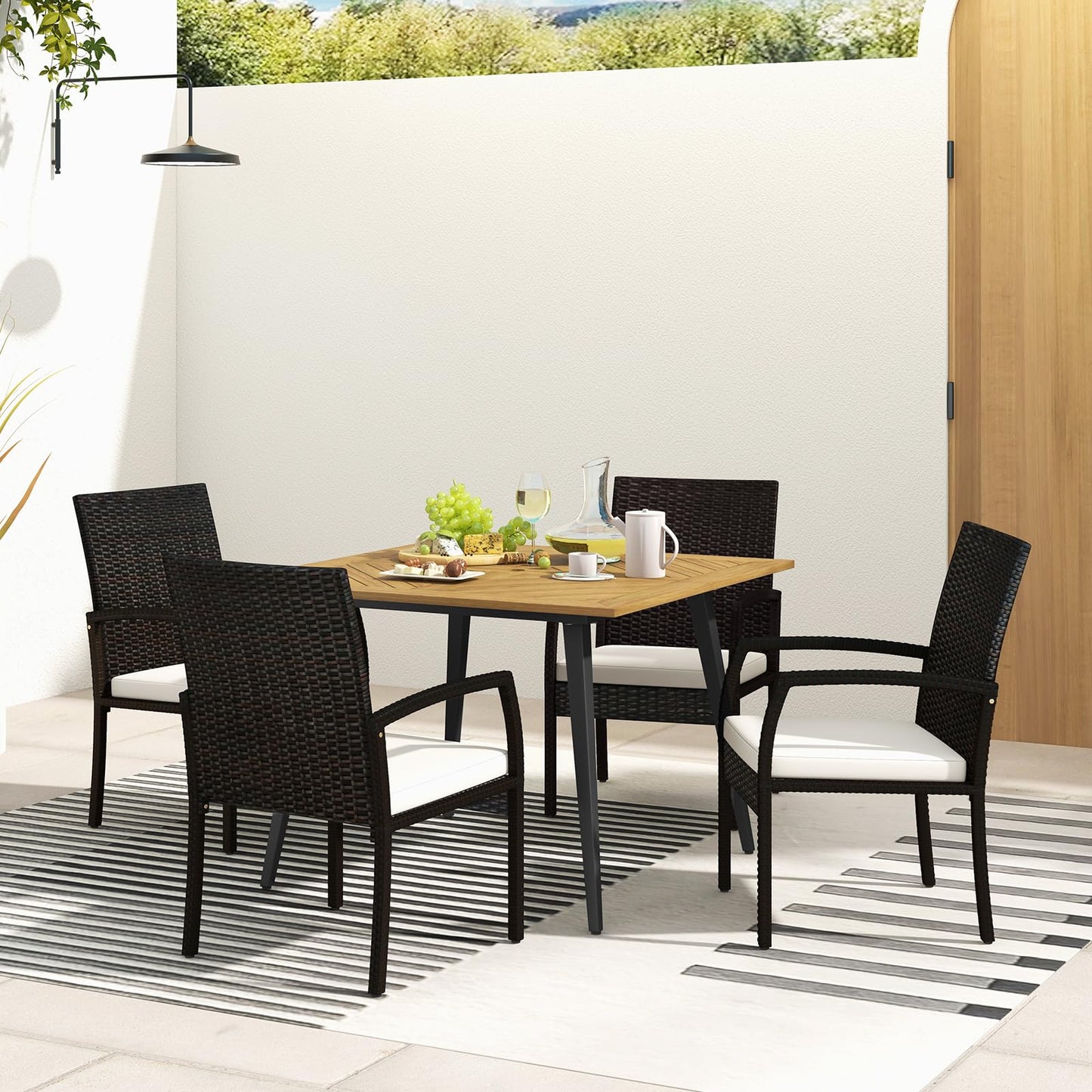 Ensemble de salle à manger Tangkula 5 pièces en rotin PE pour patio, table et chaises de salle à manger d'extérieur avec coussins