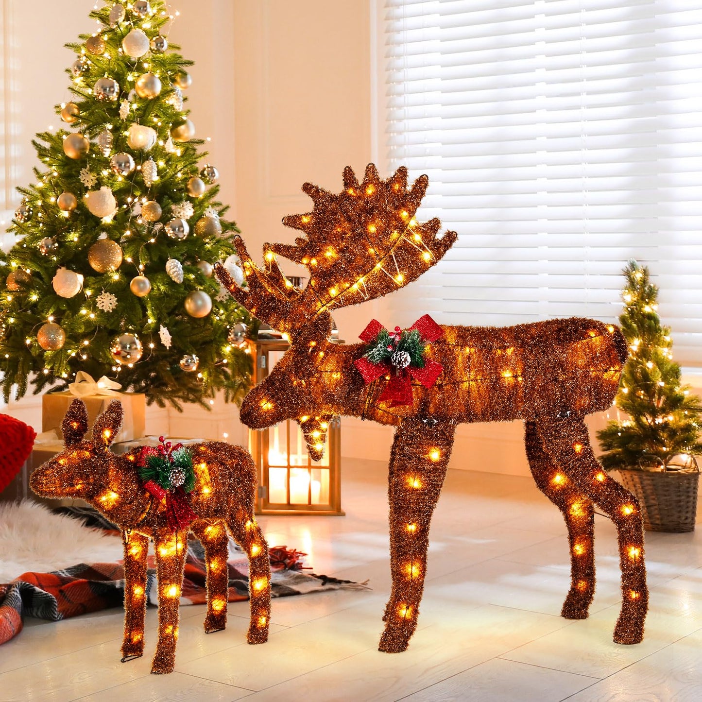 Tangkula 2-Piece Lighted Christmas Moose Family Set, Light-Up Reindeers with 170 Warm White LED Lights