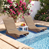 Chaise longue Tangkula en PEHD pour piscine, pour une profondeur d'eau de 5,5" à 8,5"