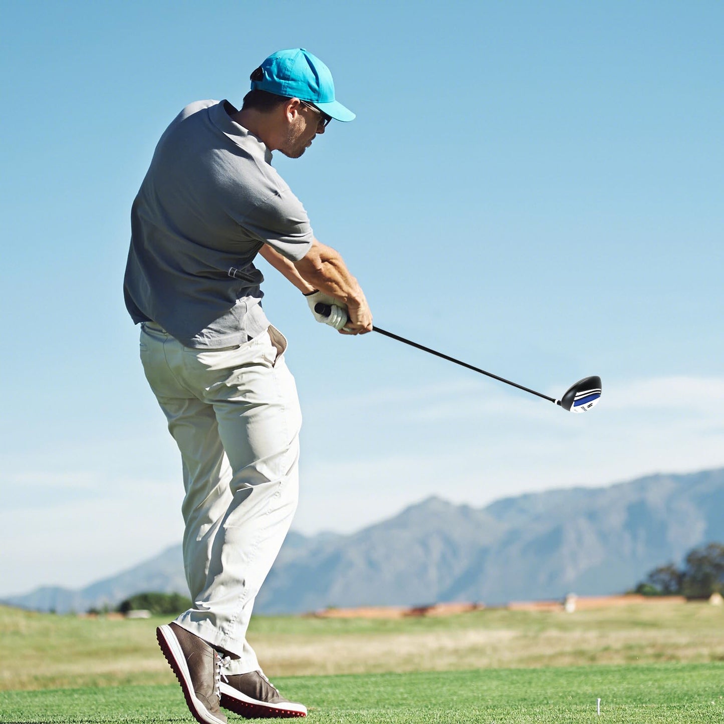 Tangkula Driver de golf pour hommes débutants, club de golf driver 460CC droitier, driver de golf en alliage d'aluminium 10,5° avec manche en graphite et couvre-tête